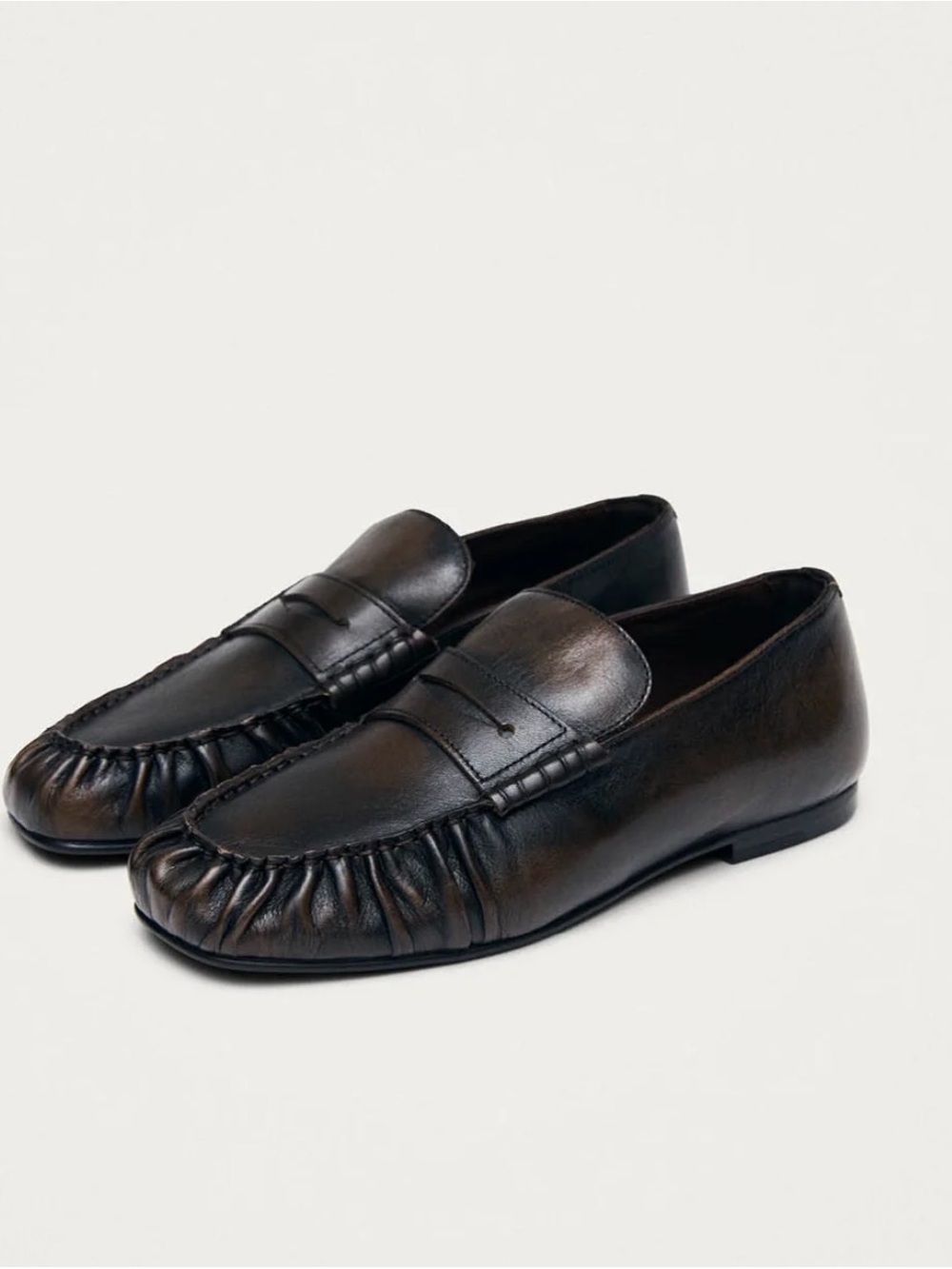 Alohas leather loafers size 7